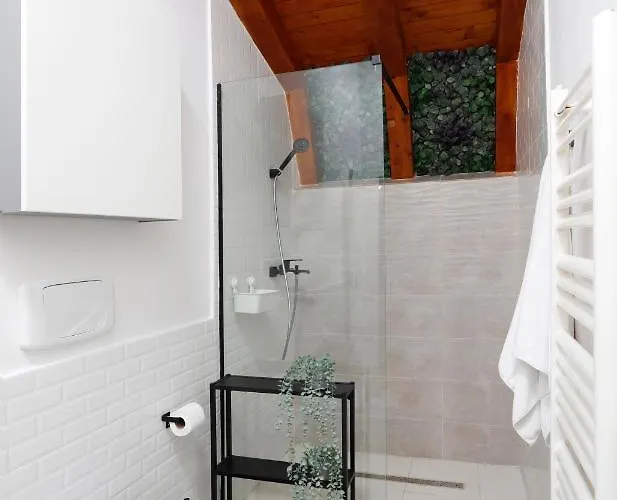 One * بوخارست